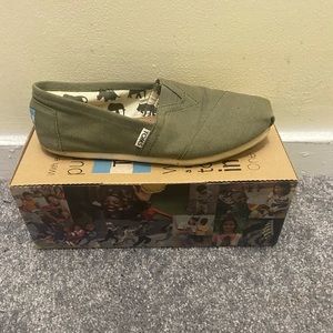 Womens classic TOMs